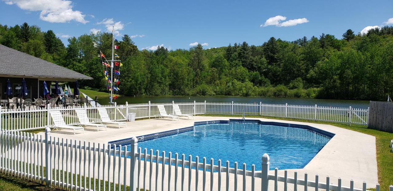 Commodores Inn Stowe Ngoại thất bức ảnh